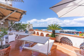 Casa Giorgio, Relais con ampia terrazza privata sul mare Massa Lubrense
